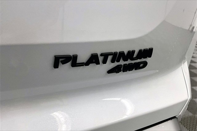 New 2025 Nissan Pathfinder Platinum image 18
