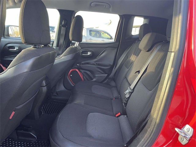 Used 2016 Jeep Renegade Trailhawk w/ Safety & Security Group image 11