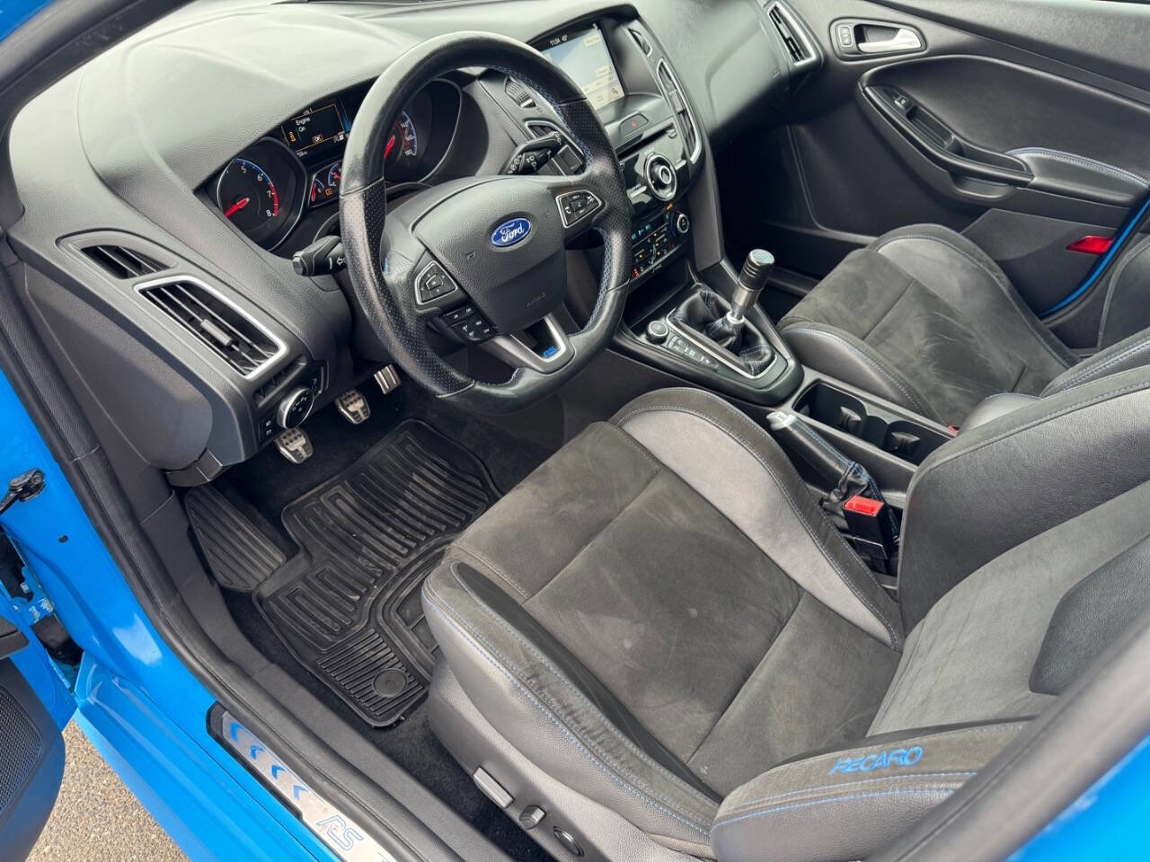 Used 2017 Ford Focus RS AWD/4WD image 12