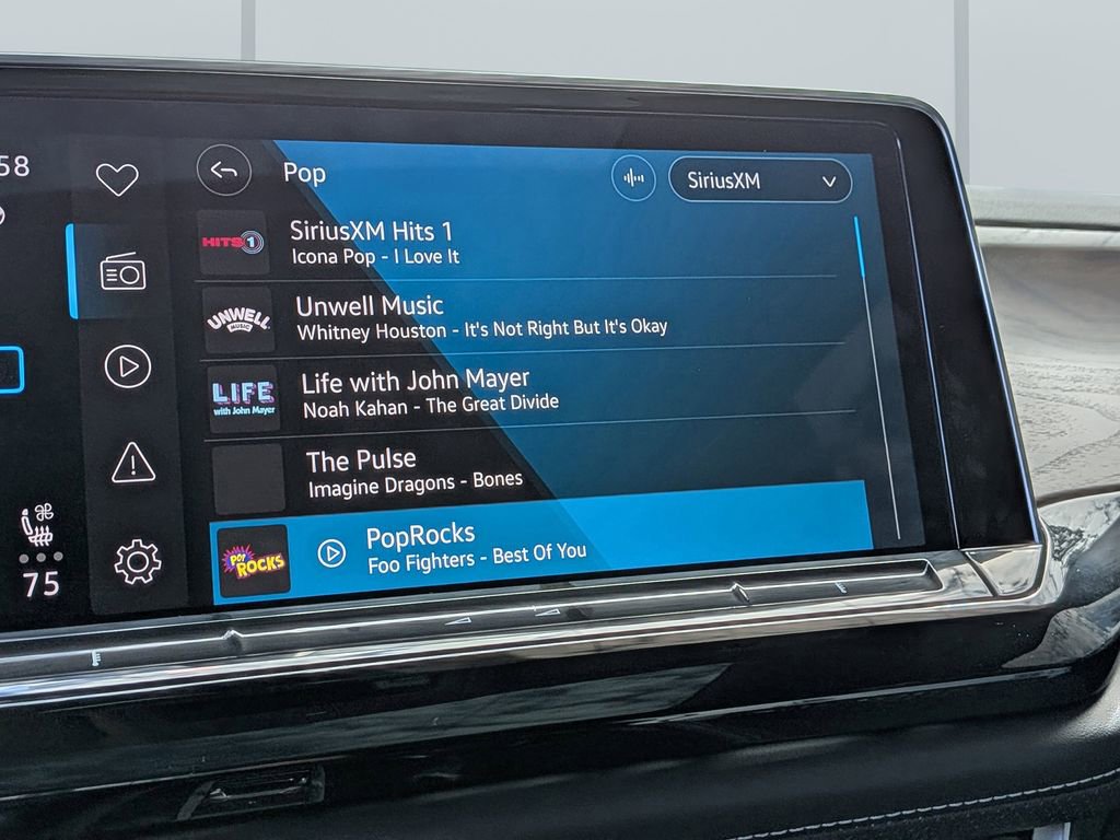 Used 2025 Volkswagen Atlas SE image 21