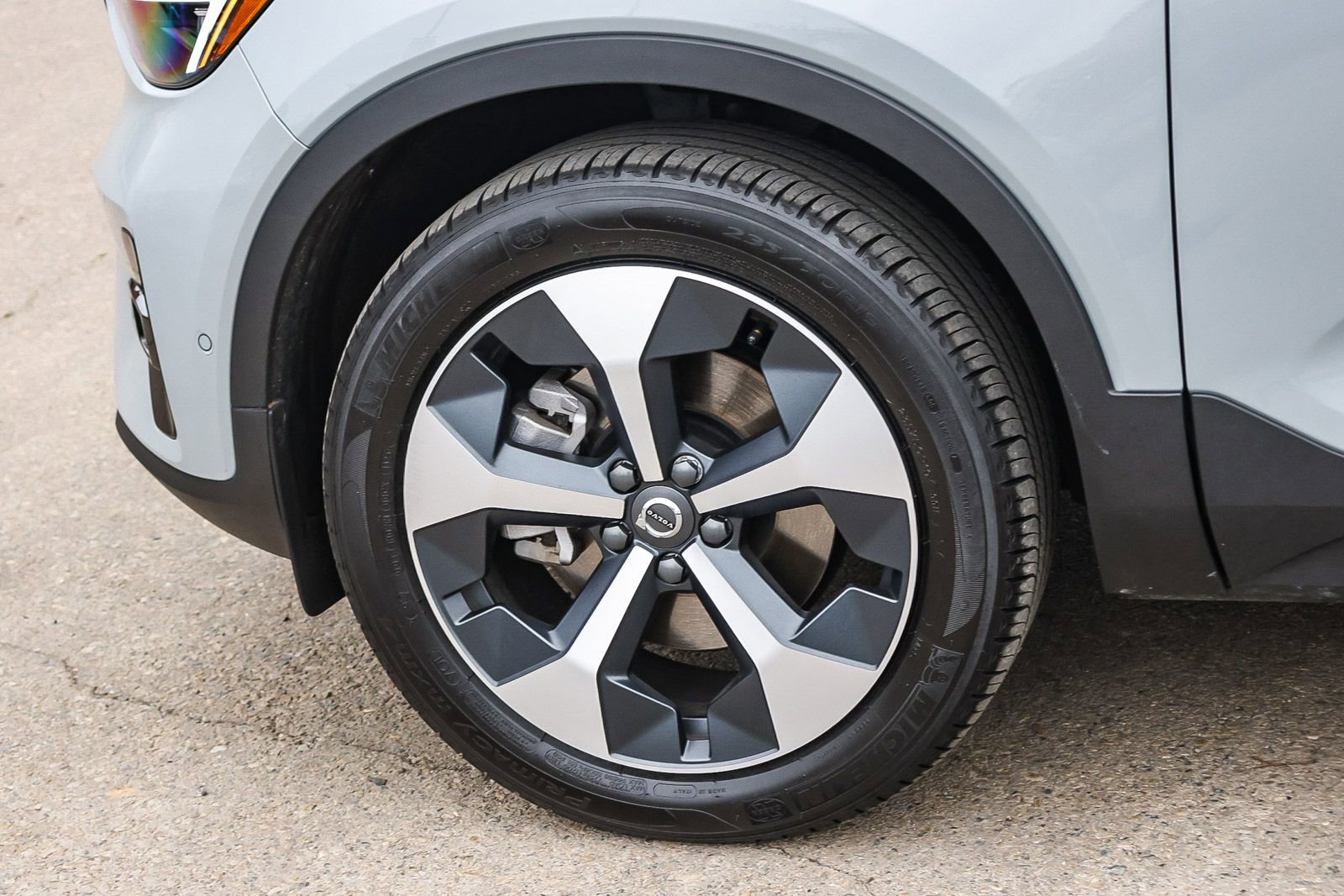 Used 2026 Volvo XC40 B5 Plus w/ Protection Package Premier image 10