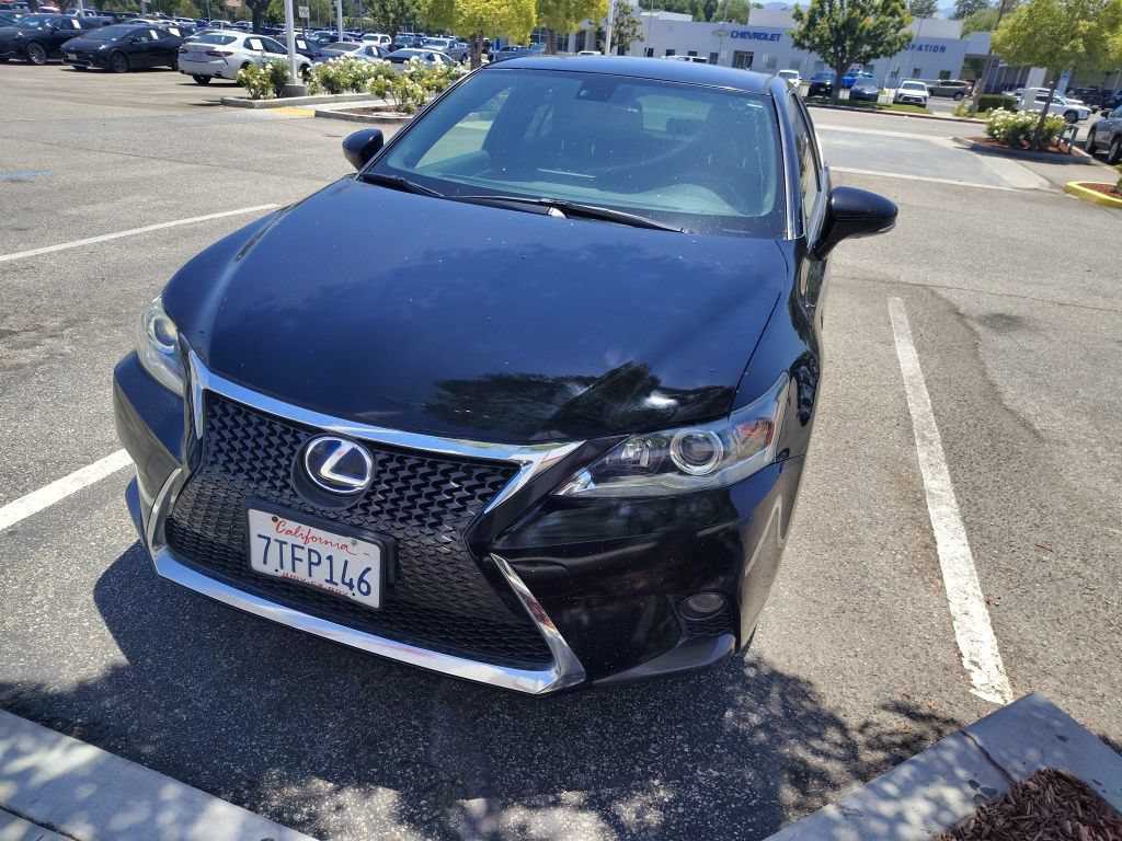 Used 2016 Lexus CT 200h w/ Navigation Package FWD image 1
