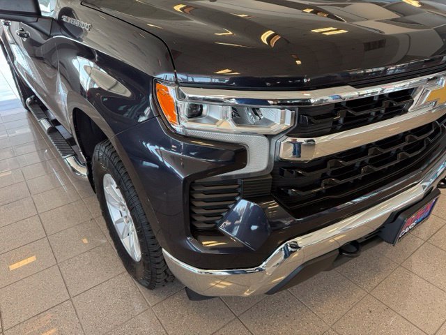 Used 2022 Chevrolet Silverado 1500 LT w/ Protection Package AWD/4WD image 10