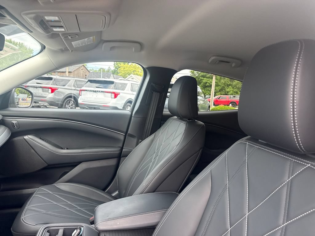 Used 2025 Ford Mustang Mach-E Select w/ Comfort Package Lite AWD/4WD image 24