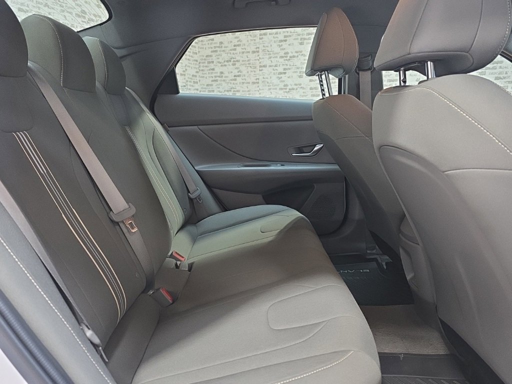 Certified 2024 Hyundai Elantra SEL image 11