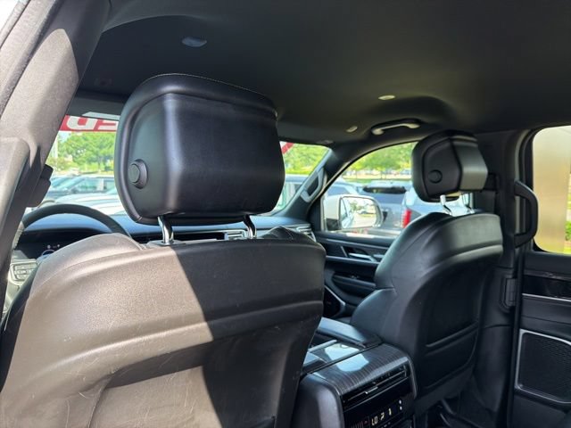 Used 2022 Jeep Wagoneer Series II AWD/4WD image 33