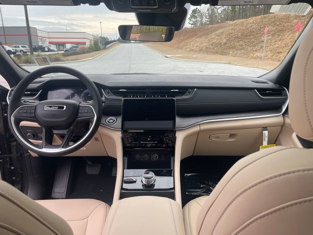 New 2025 Jeep Grand Cherokee Limited AWD/4WD image 22