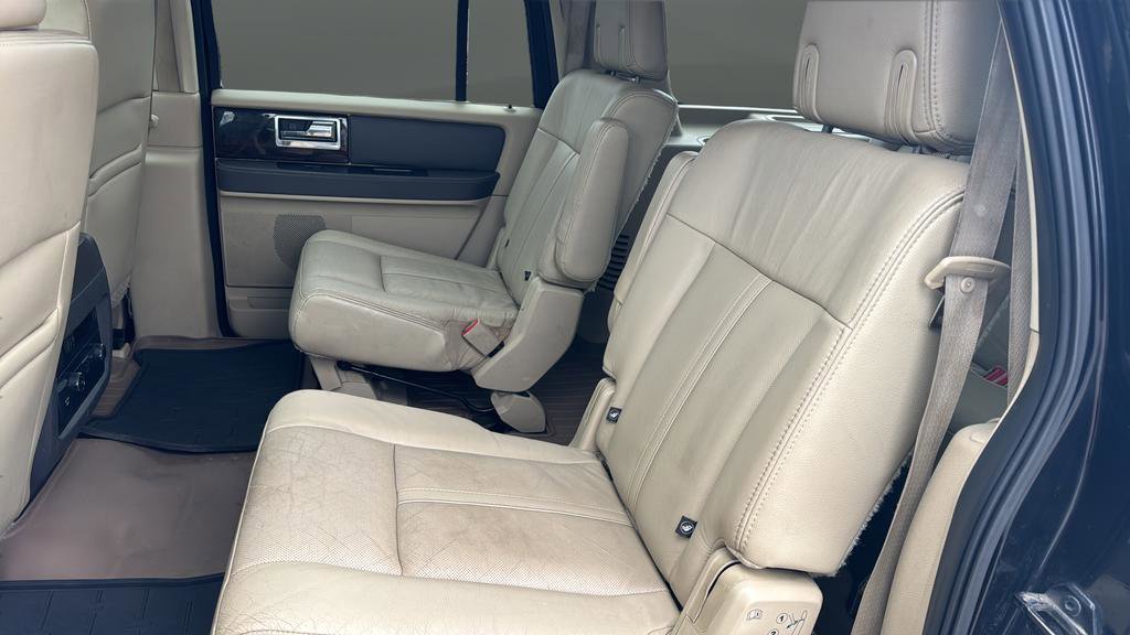 Used 2015 Lincoln Navigator L 4WD w/ Equipment Group 101A Reserve image 20