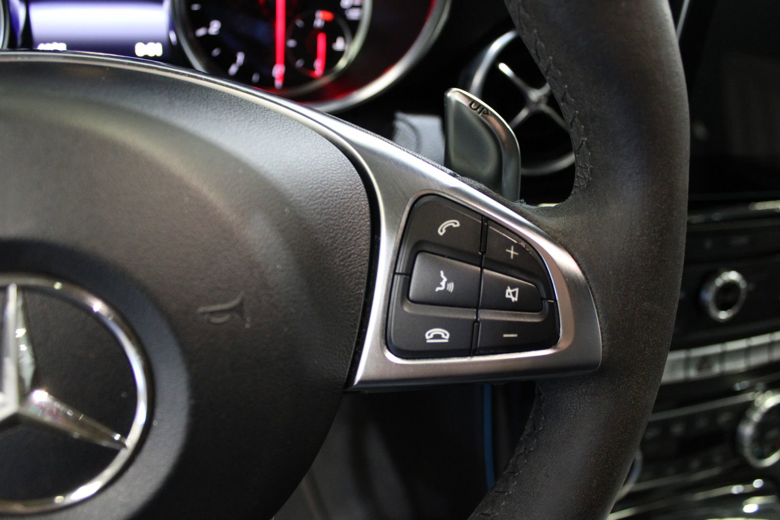 Used 2019 Mercedes-Benz SLC 43 AMG image 25