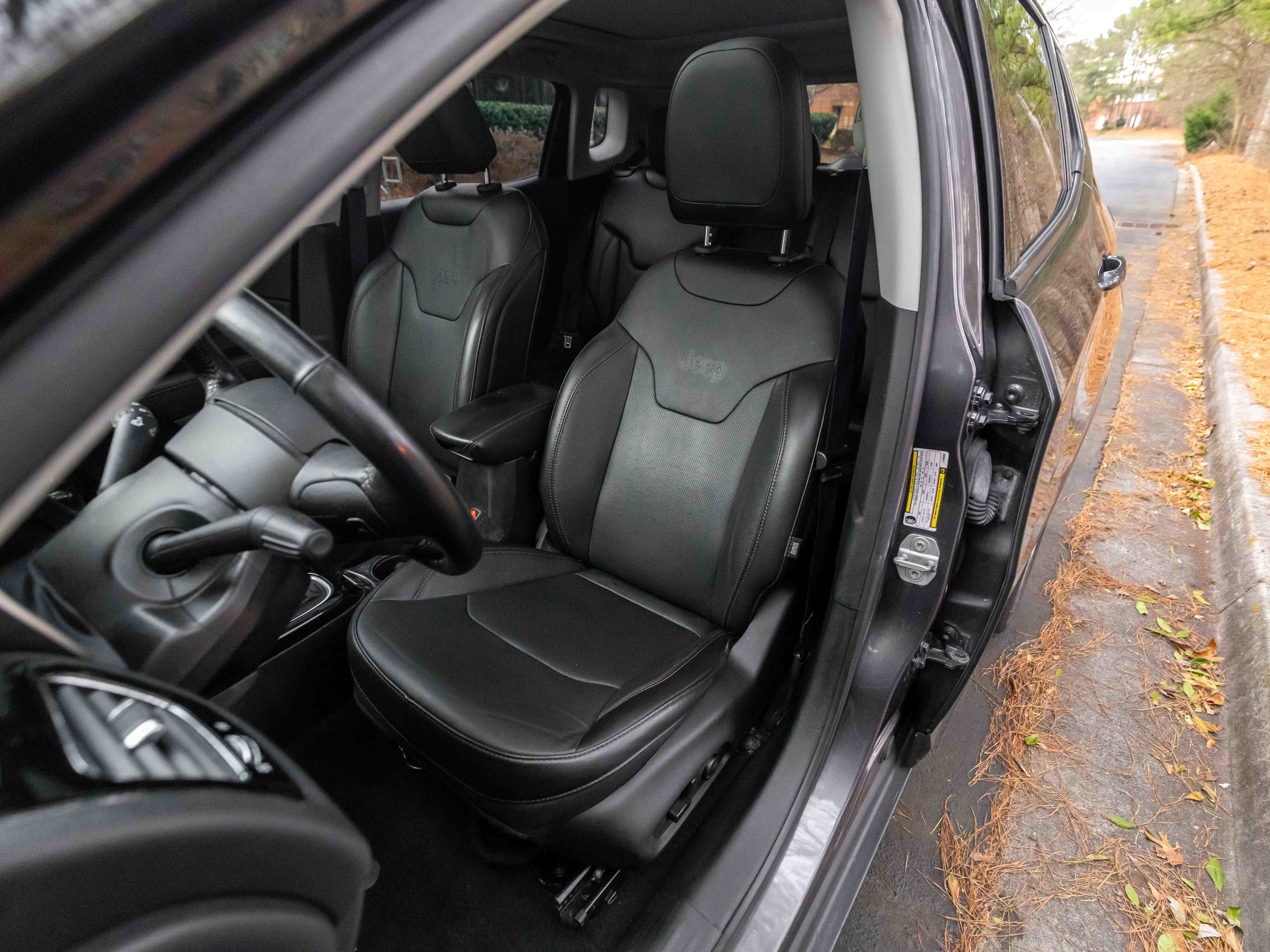 Used 2020 Jeep Compass Limited image 13