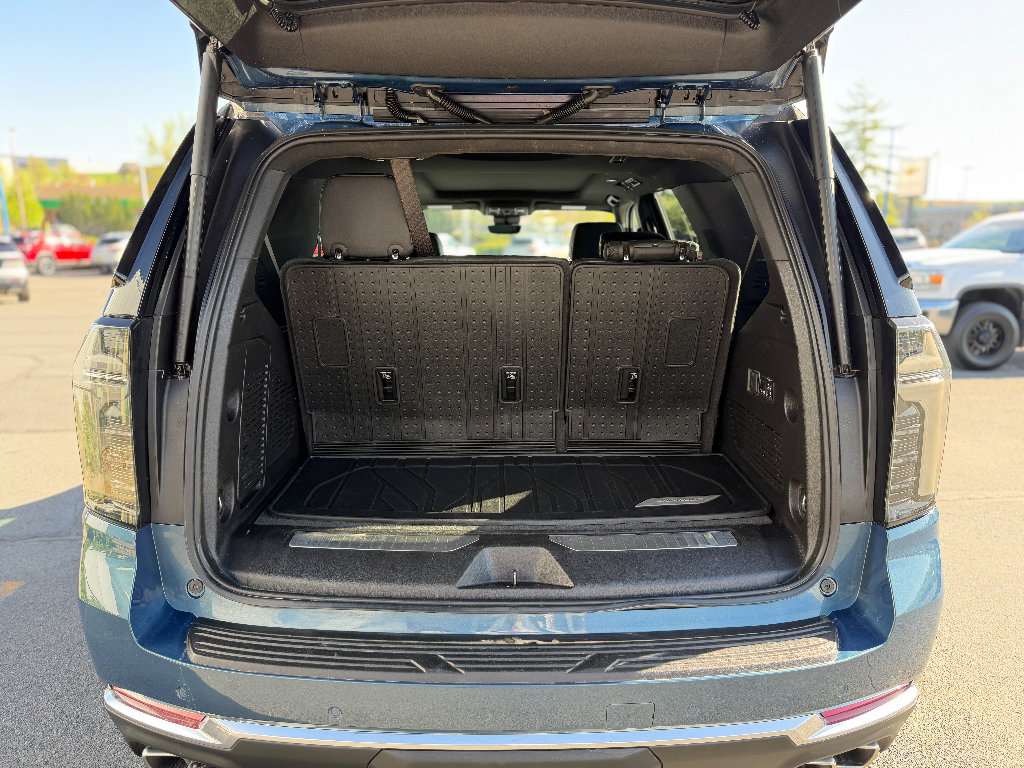 Used 2025 Chevrolet Tahoe High Country w/ Sun And Tow Package AWD/4WD image 24