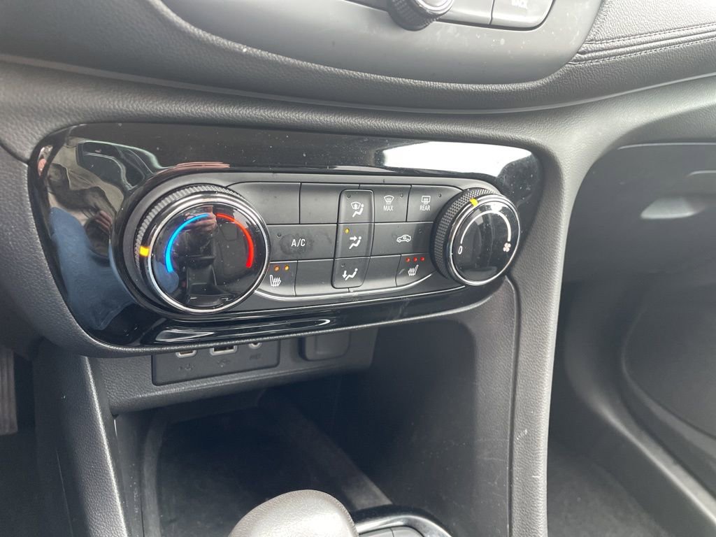 Used 2021 Buick Encore GX Preferred w/ Cold Weather Comfort Package image 20