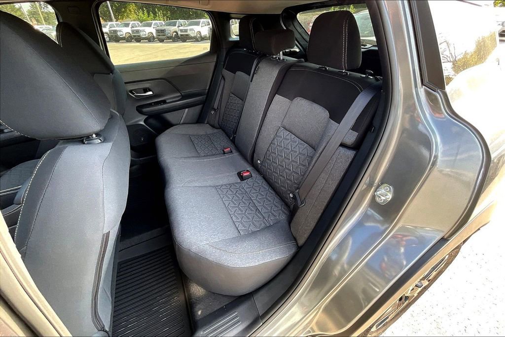 Used 2025 Nissan Kicks SV AWD/4WD image 15