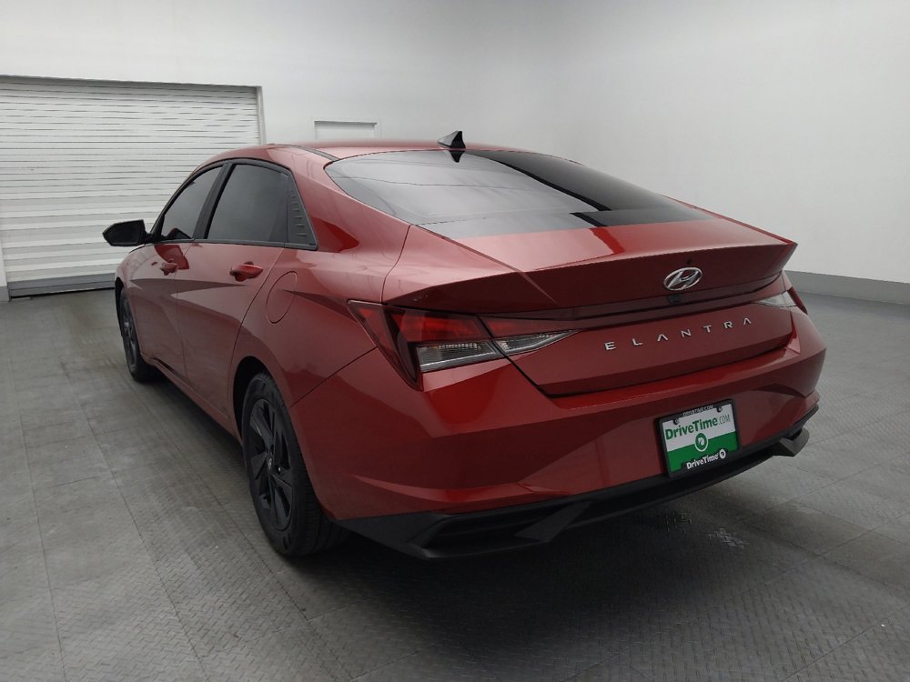 Used 2023 Hyundai Elantra SEL image 5