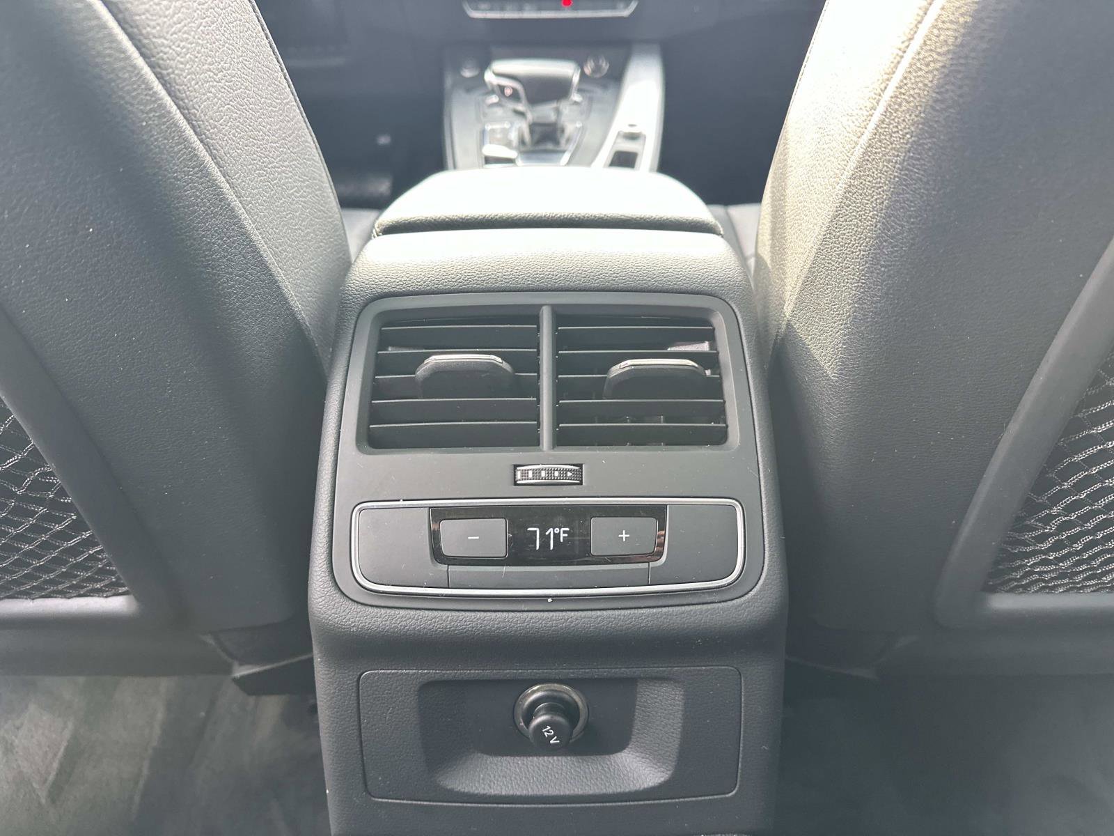 Used 2017 Audi A4 2.0T Premium image 13