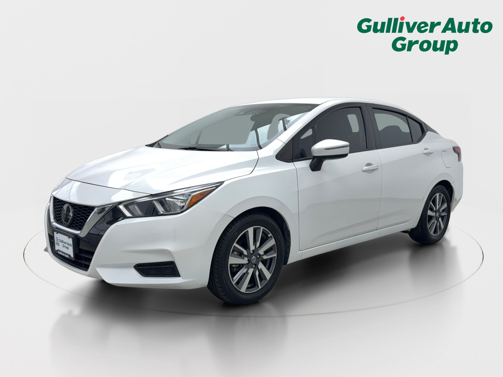 Used 2020 Nissan Versa SV FWD image 2