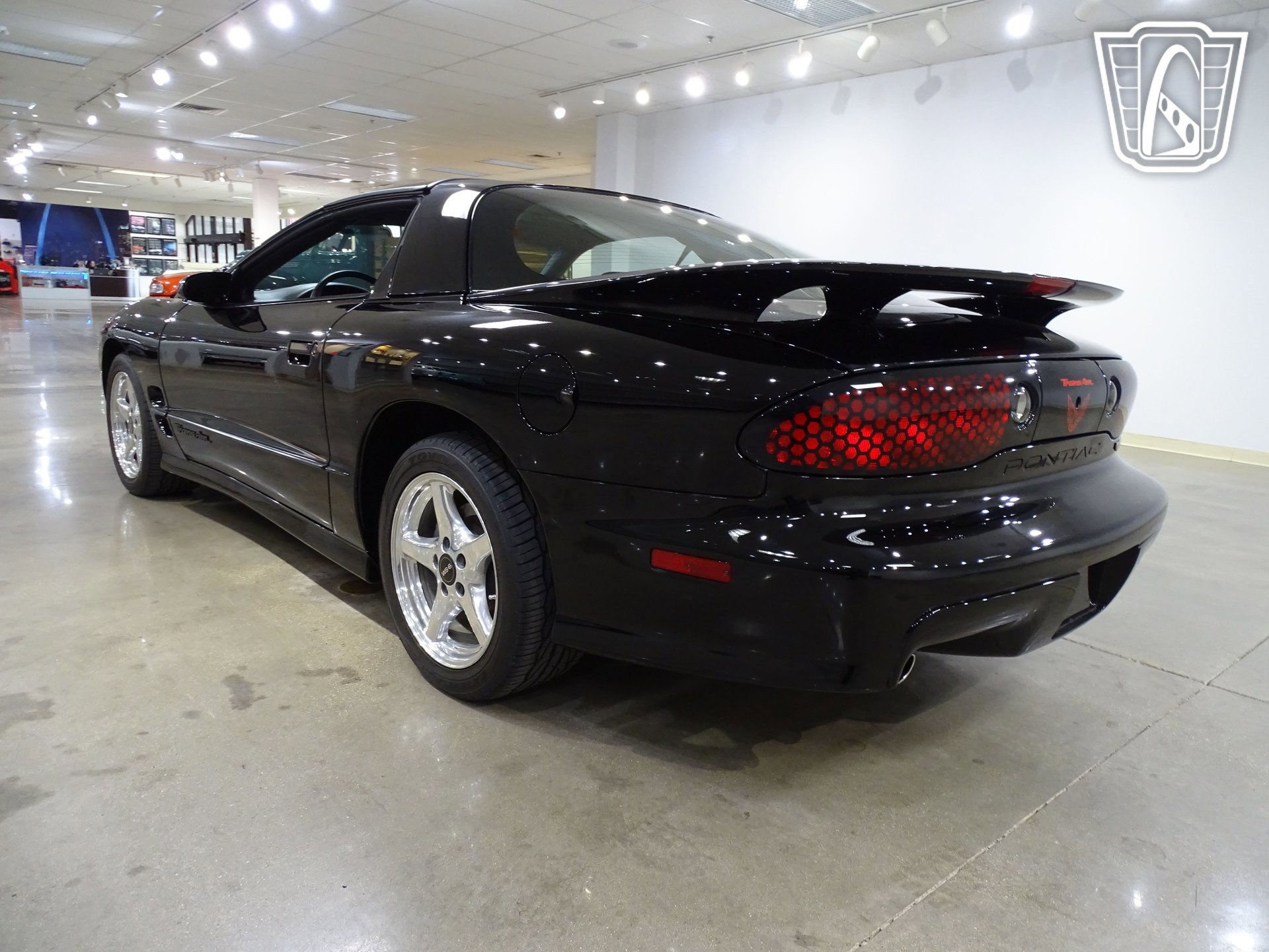 Used 1999 Pontiac Firebird Formula RWD image 9