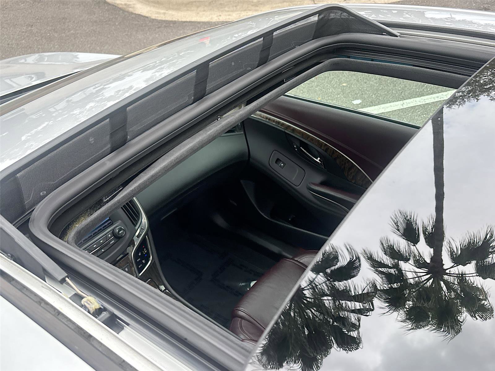 Used 2014 Buick LaCrosse Premium w/ Ultra Luxury Package image 24