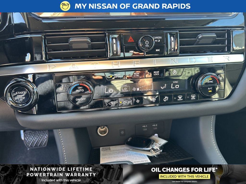 New 2026 Nissan Pathfinder SL image 19