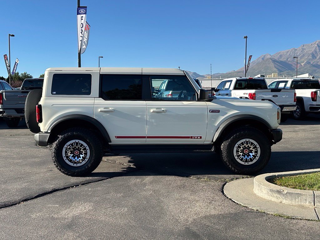 Certified 2026 Ford Bronco Outer Banks w/ Sasquatch Package AWD/4WD image 5