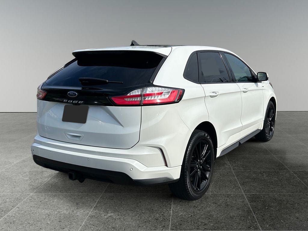 Used 2022 Ford Edge ST-Line w/ Class II Trailer Tow Package AWD/4WD image 7