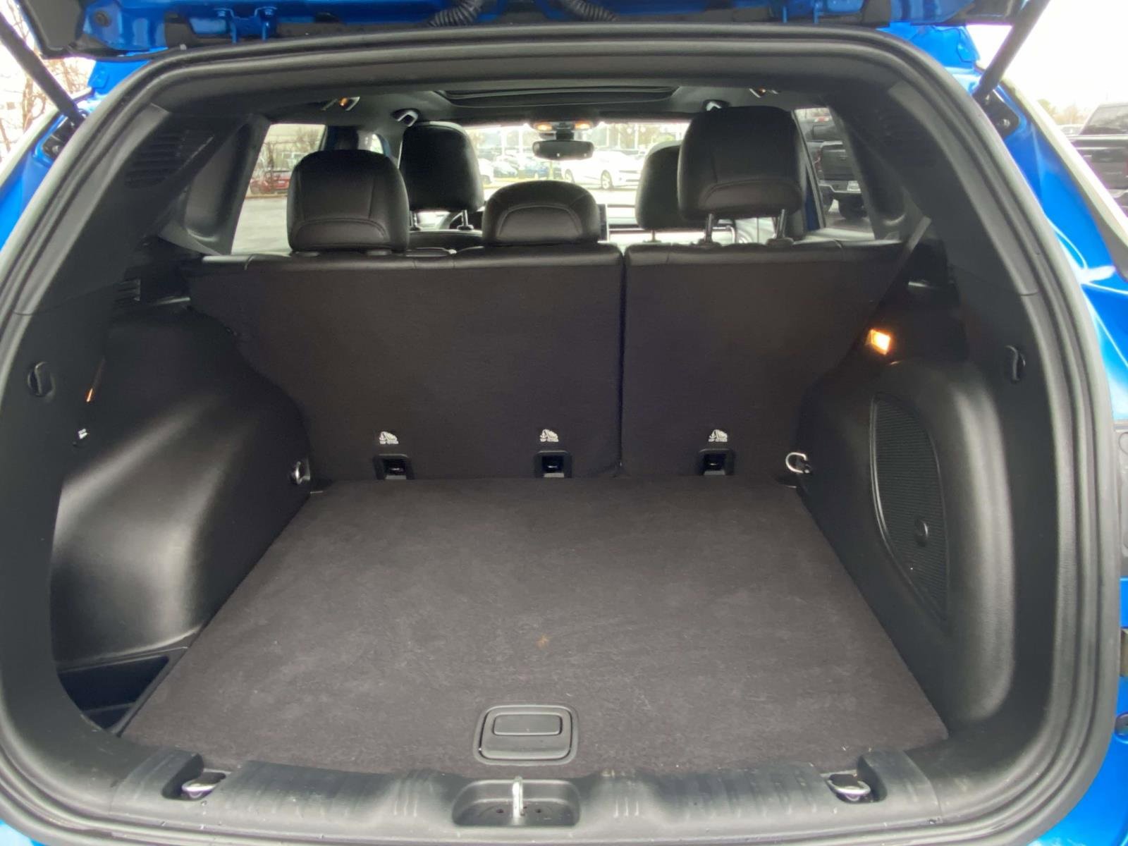 Used 2023 Jeep Compass Latitude w/ Sun and Sound Group image 9