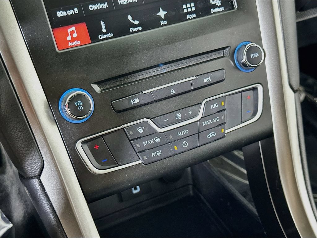 Used 2017 Ford Fusion SE w/ Fusion SE Technology Package FWD image 28