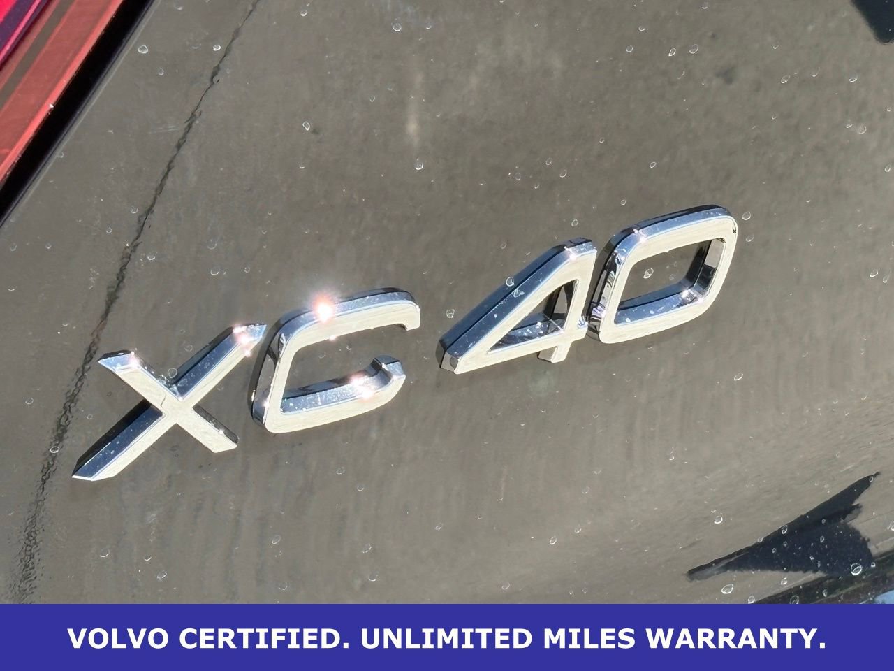 Certified 2023 Volvo XC40 B5 Plus w/ Protection Package Premier image 8