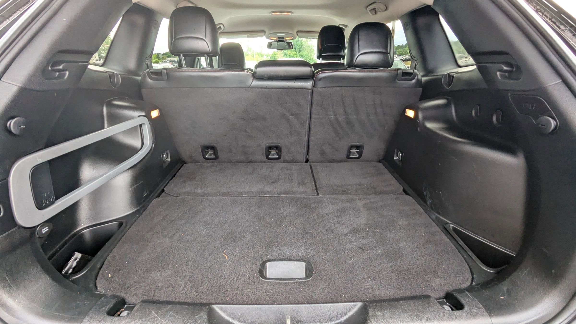 Used 2016 Jeep Cherokee Trailhawk w/ Comfort/Convenience Group AWD/4WD image 9