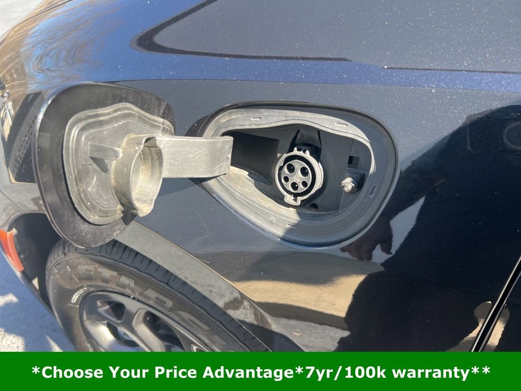 Certified 2022 Chrysler Pacifica Touring-L w/ S Appearance Package image 11