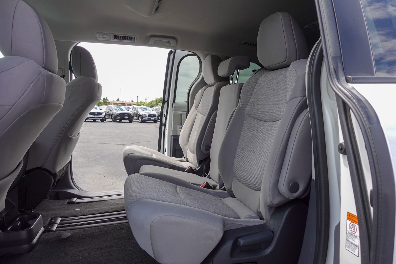 Used 2024 Toyota Sienna LE FWD image 12