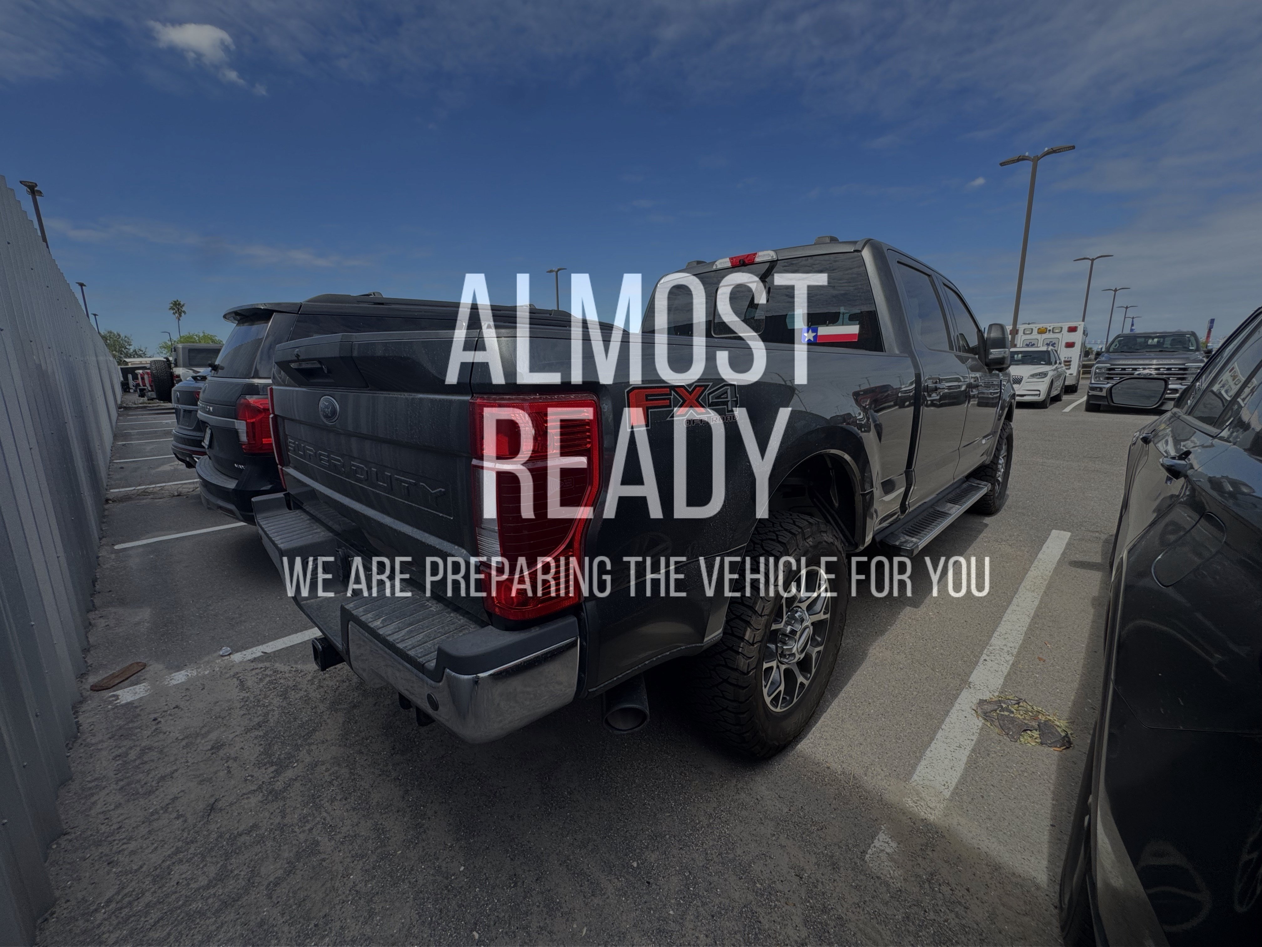 Used 2020 Ford F250 Lariat w/ Lariat Ultimate Package AWD/4WD image 2