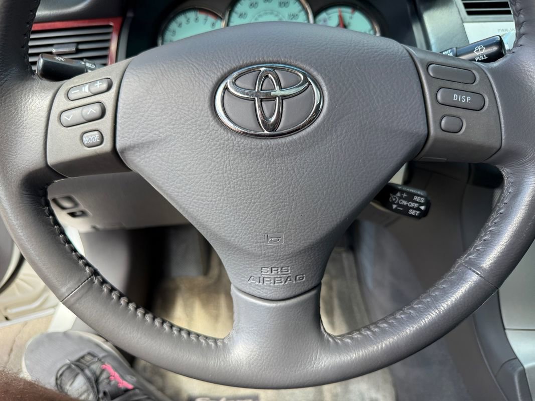 Used 2004 Toyota Solara SE FWD image 25