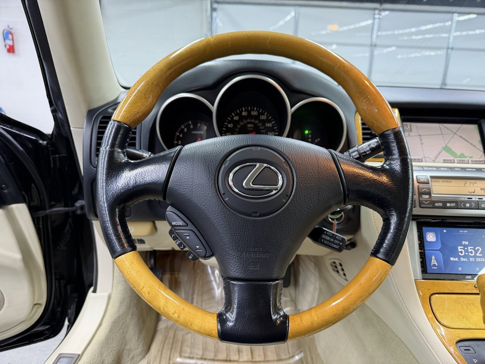 Used 2002 Lexus SC 430 Convertible image 13