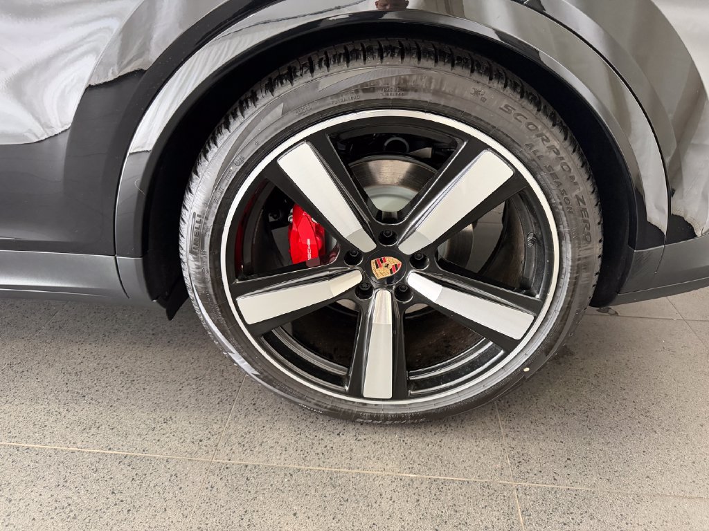 New 2026 Porsche Cayenne S AWD/4WD image 11