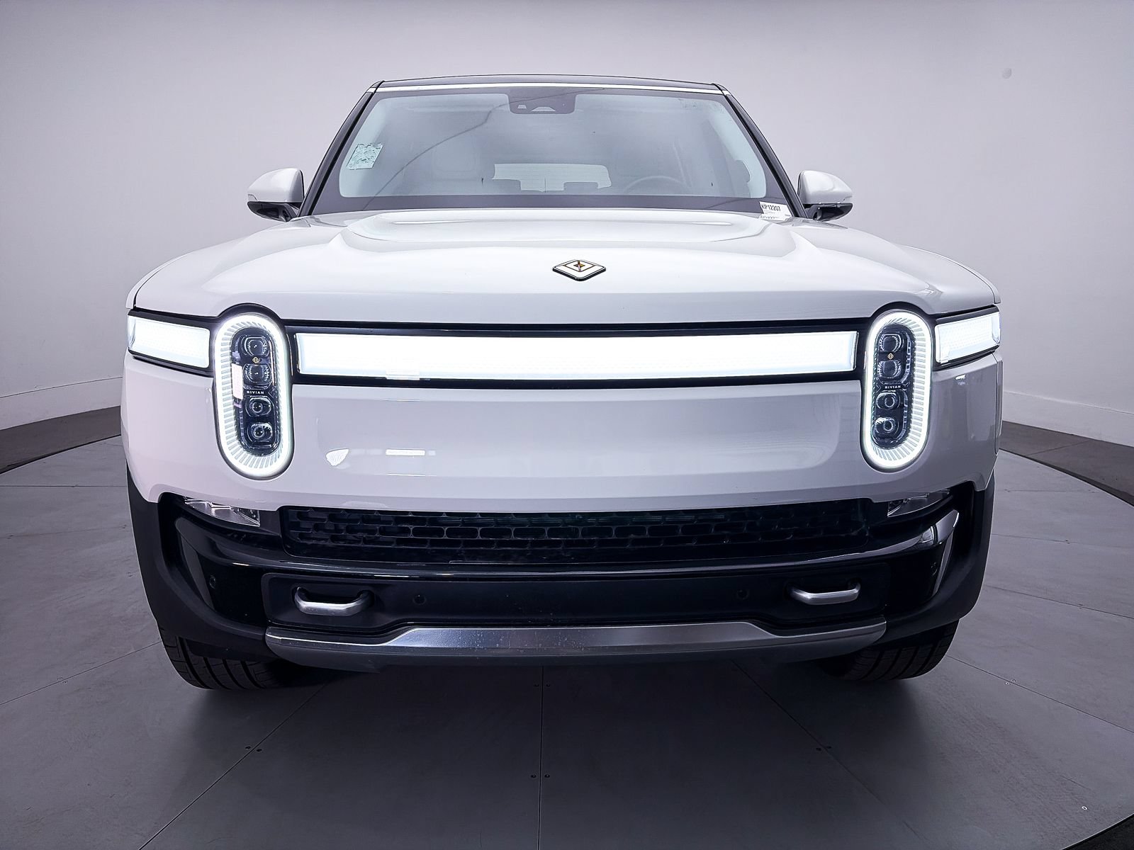 Used 2024 Rivian R1S Adventure AWD/4WD image 13
