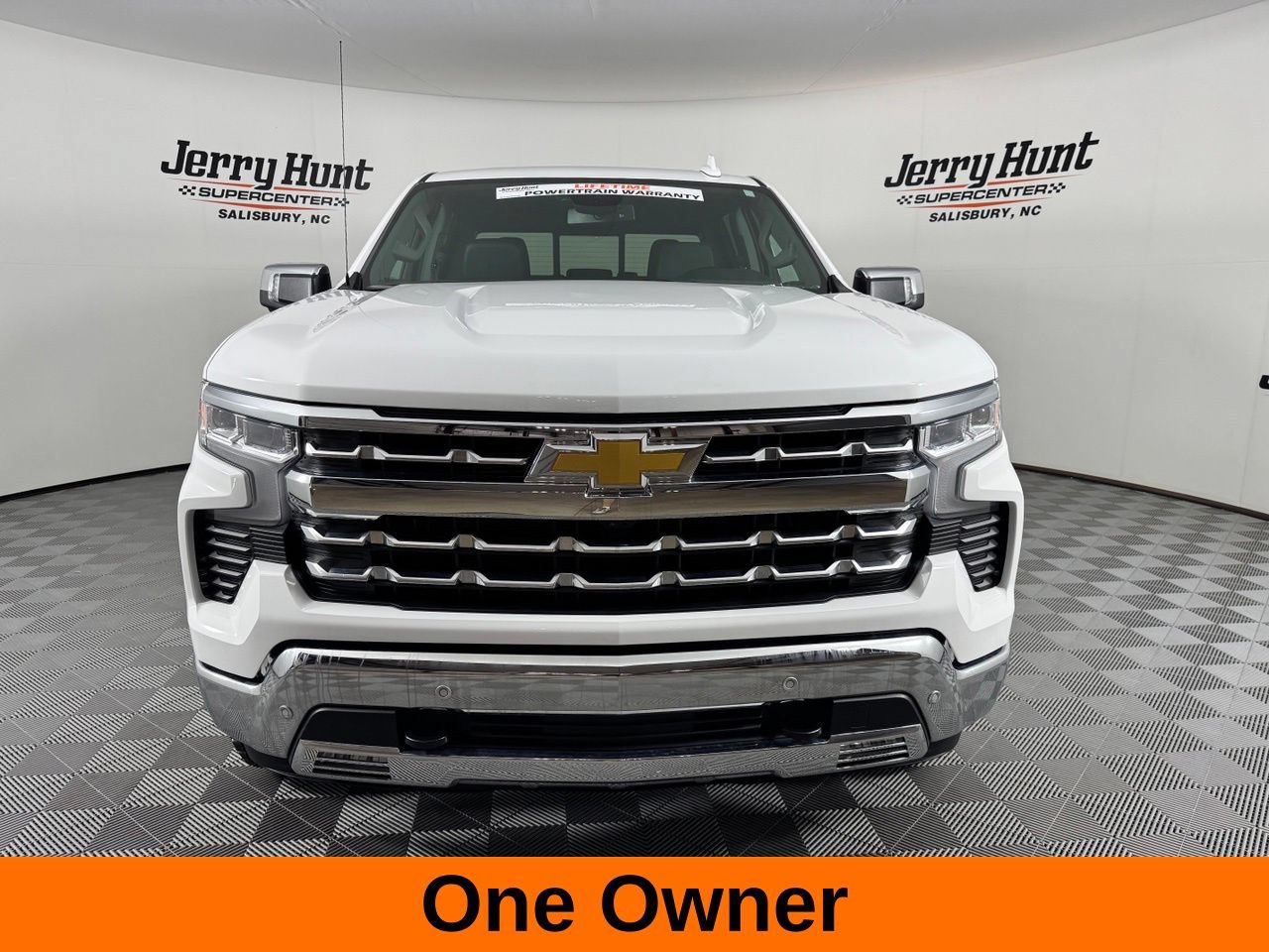 Used 2025 Chevrolet Silverado 1500 LTZ w/ Z71 Off-Road Package AWD/4WD image 4