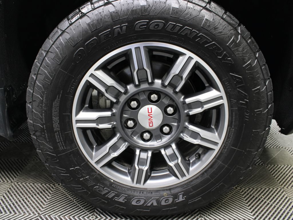 Used 2024 GMC Sierra 1500 AT4 AWD/4WD image 13