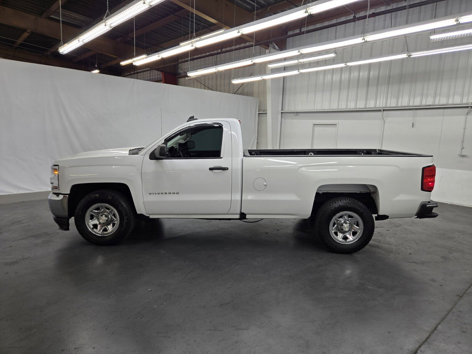 Used 2016 Chevrolet Silverado 1500 LS w/ Trailering Package RWD image 2
