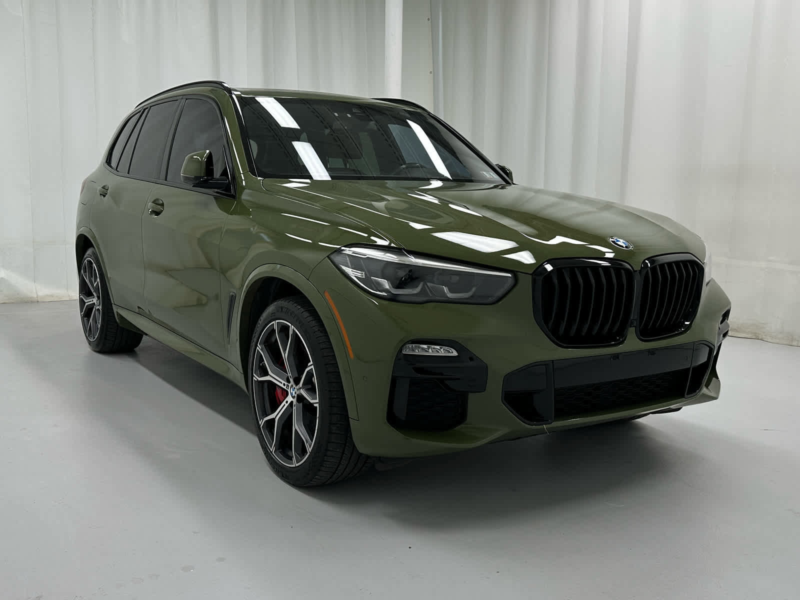 Used 2021 BMW X5 xDrive45e w/ M Sport Package image 1