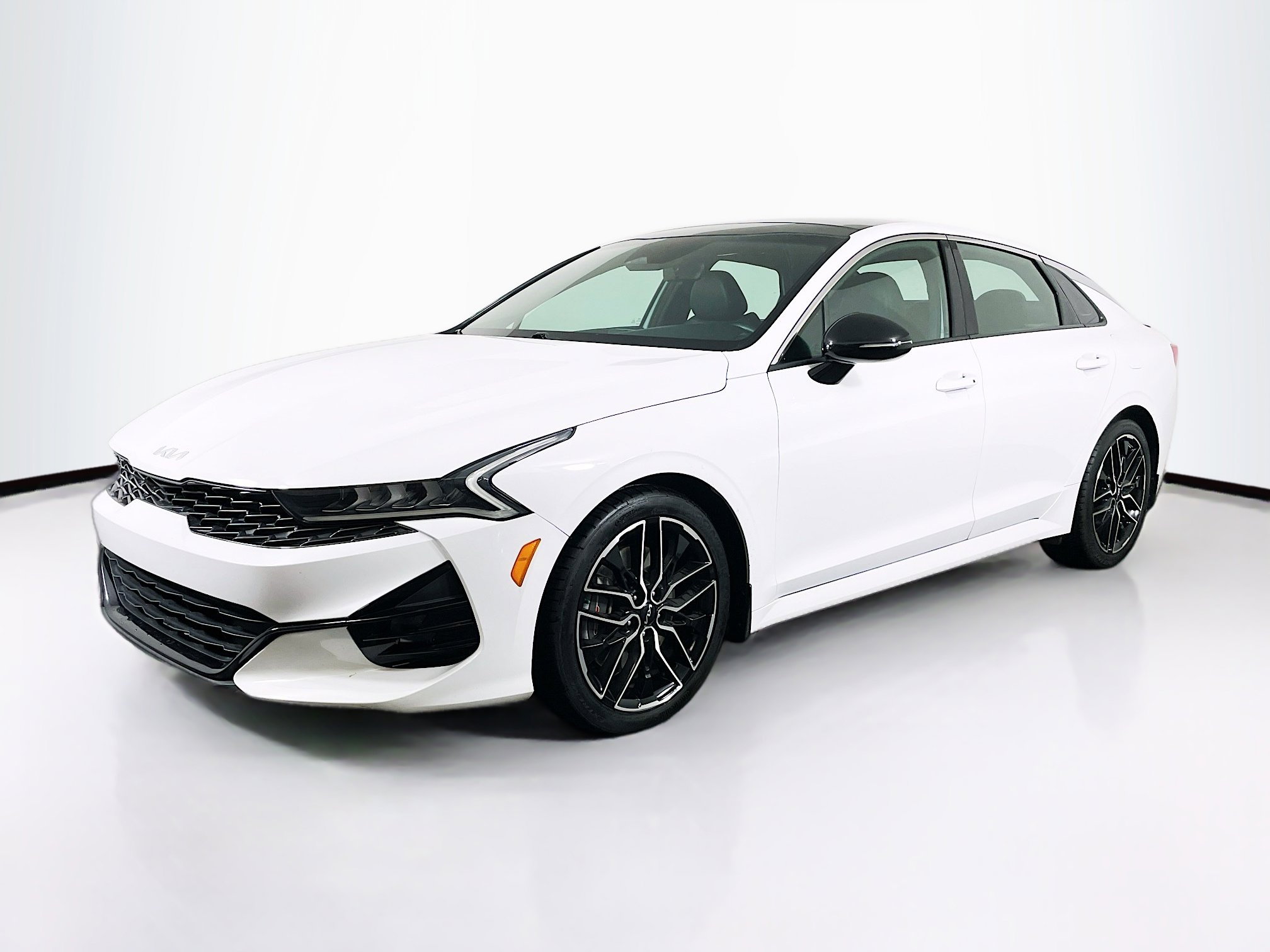 Used 2023 Kia K5 GT image 3