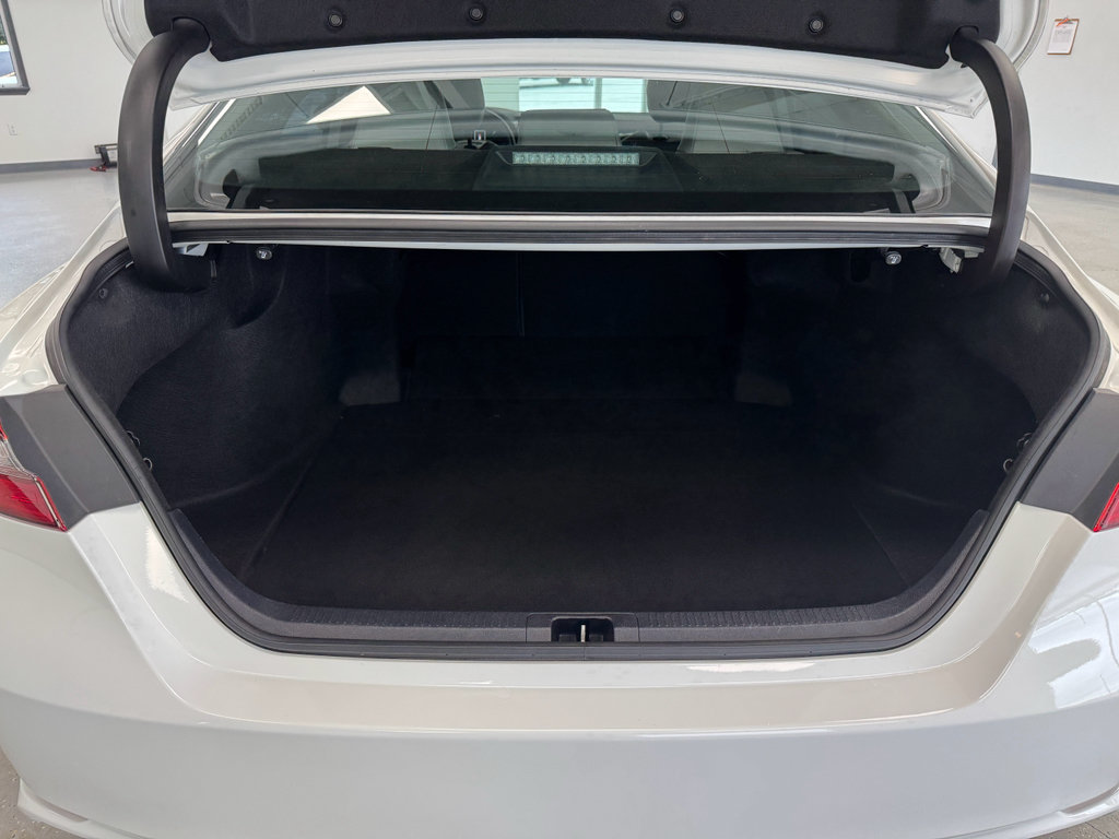 Used 2023 Toyota Camry SE FWD image 26