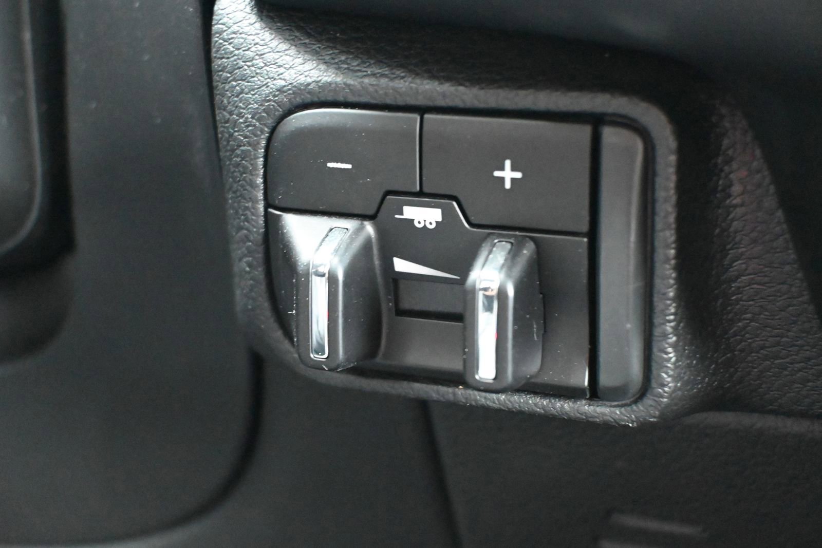 Used 2024 Dodge Durango GT AWD/4WD image 23