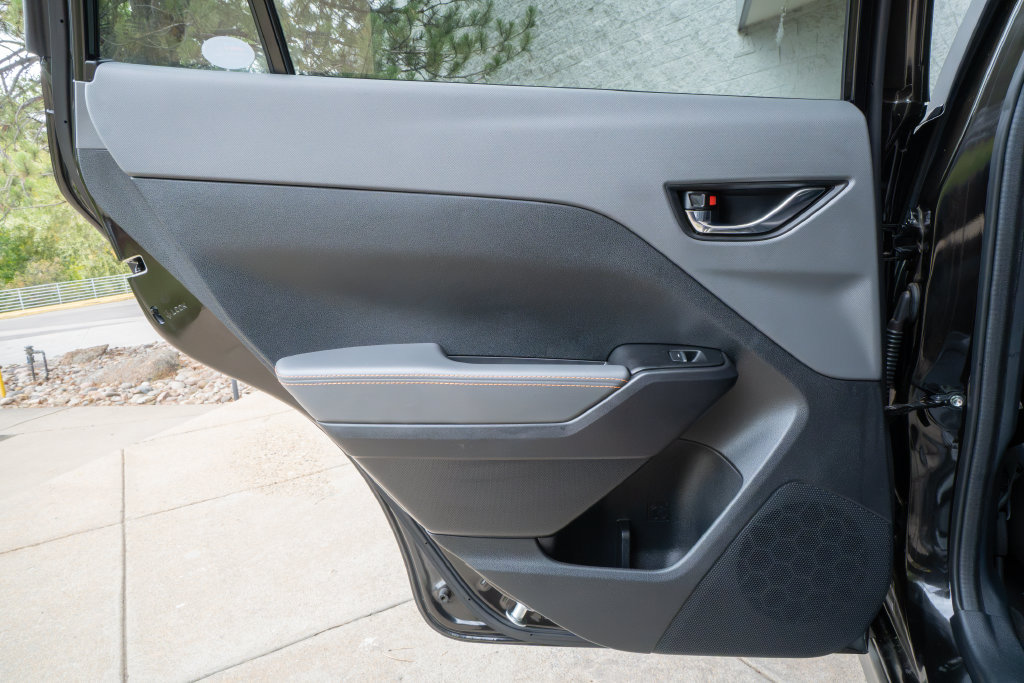 Used 2025 Subaru Crosstrek 2.5i Limited w/ Crosstrek Mirror Package AWD/4WD image 15