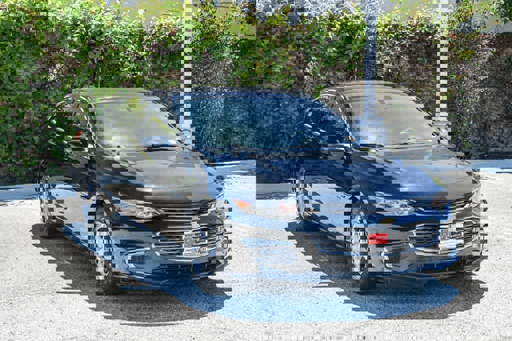 Used 2018 Chevrolet Malibu LS FWD image 3