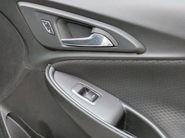 Used 2023 Chevrolet Malibu LT image 28