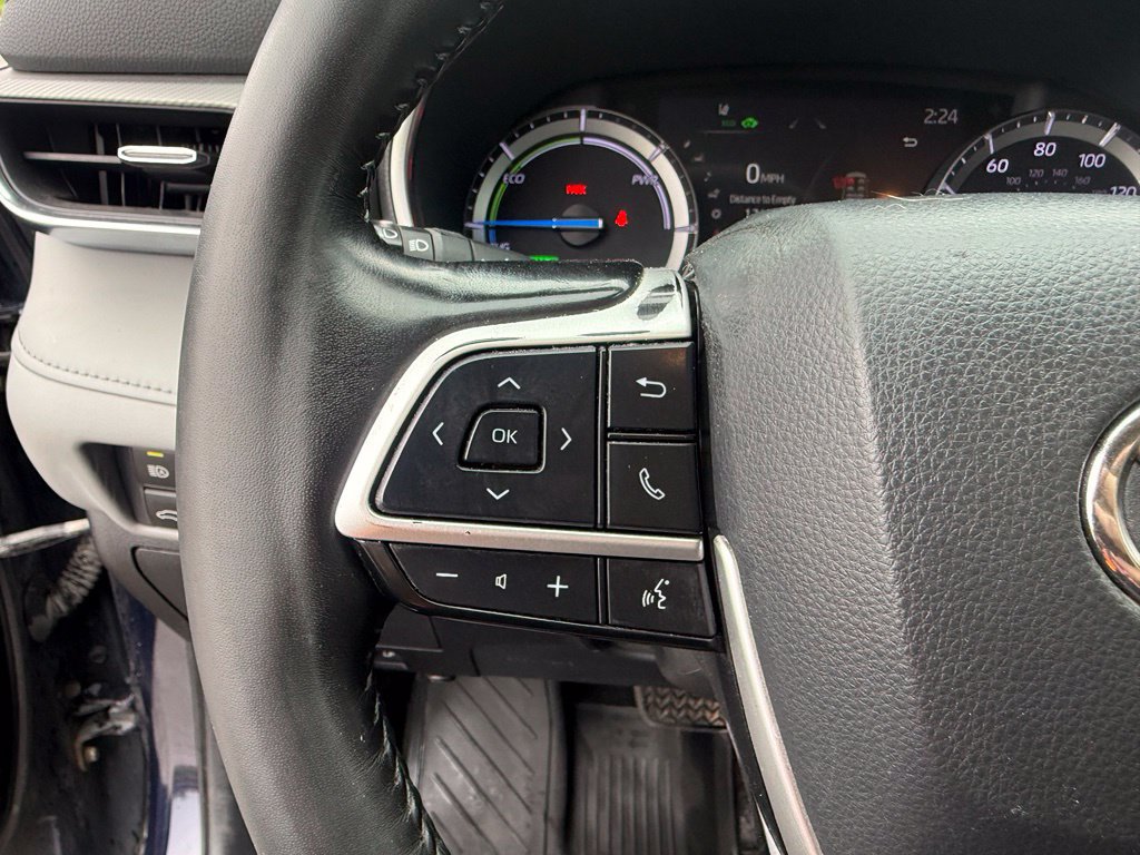 Used 2022 Toyota Highlander Platinum AWD/4WD image 16