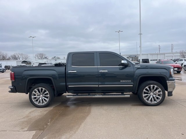 Used 2018 GMC Sierra 1500 SLT w/ SLT Premium Package image 2