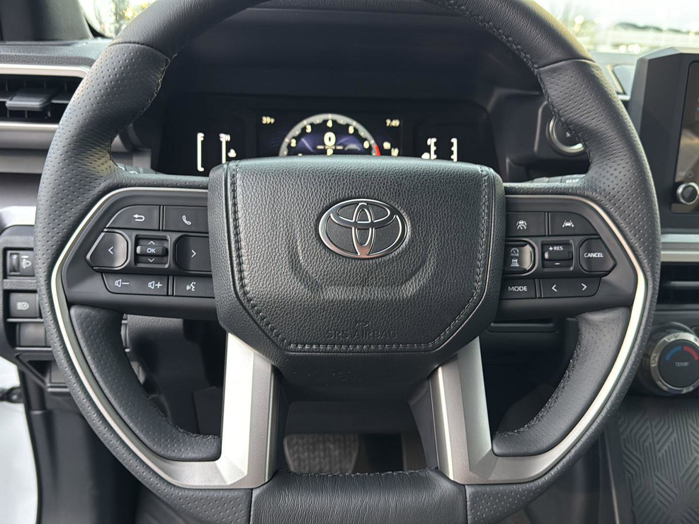 New 2025 Toyota 4Runner SR5 image 17