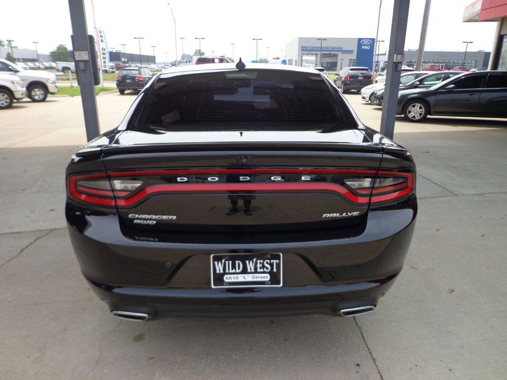 Used 2015 Dodge Charger SXT w/ AWD Plus Group image 5